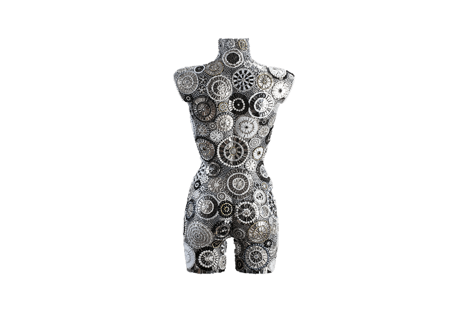 Elegante Manichino in mosaico argento dal design unico - Mosaici di Barbara